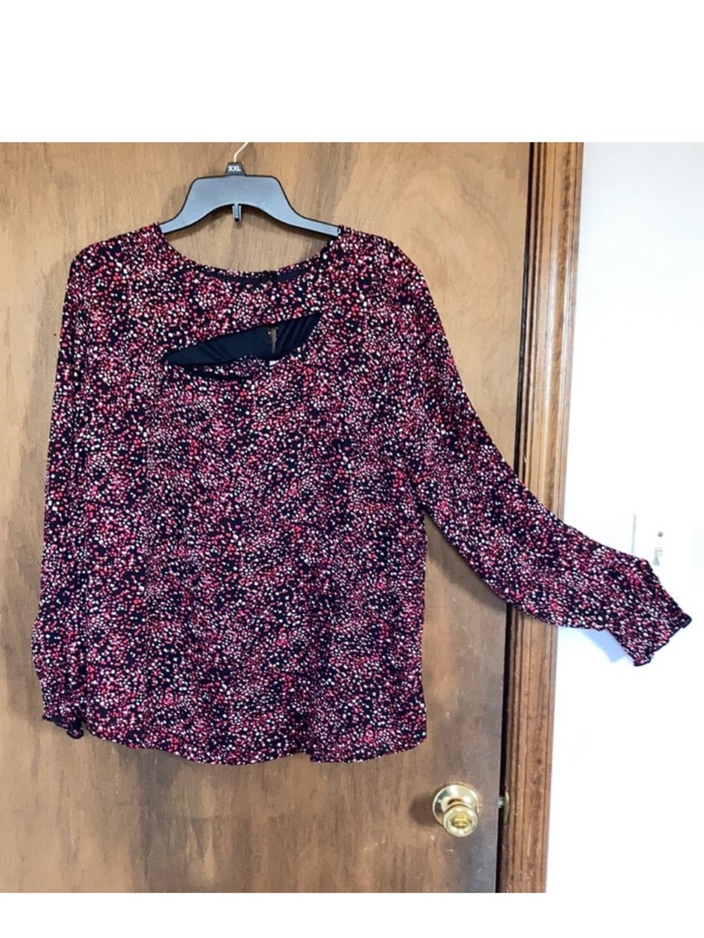 NY Collection print blouse w cut out keyhole & smock wrist details 1X